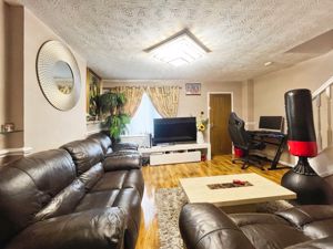 Lounge- click for photo gallery